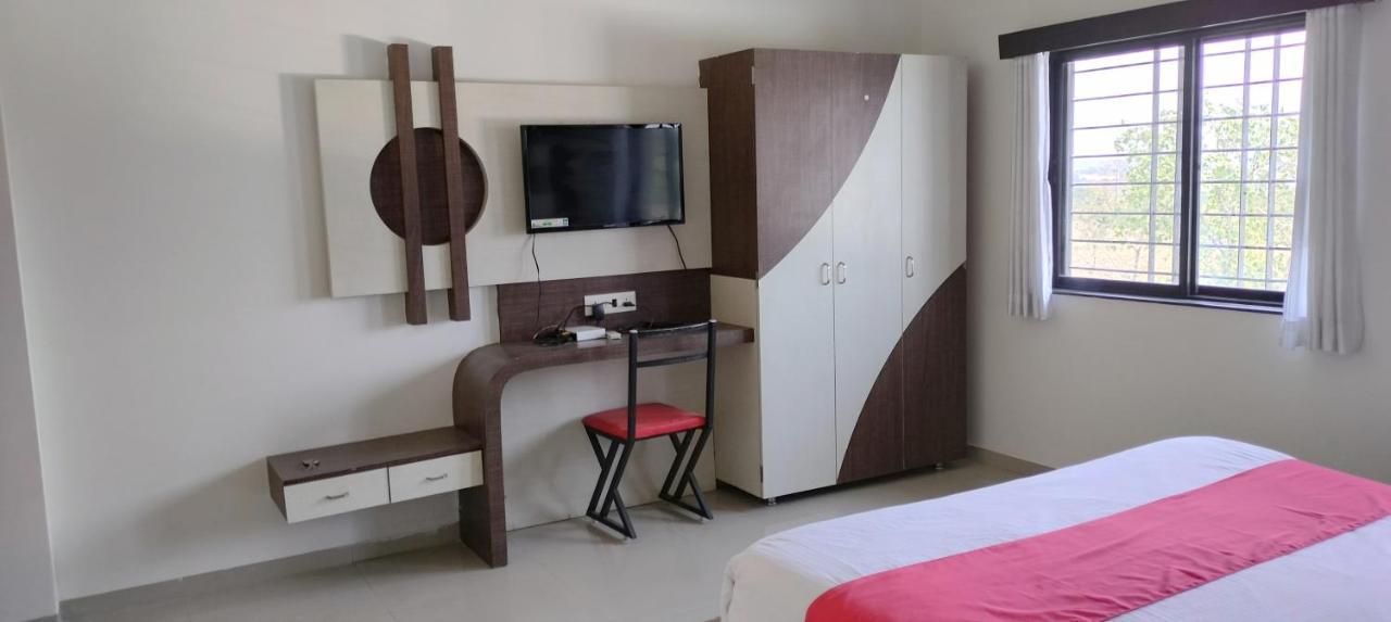 Hotel View Point Ajanta Экстерьер фото
